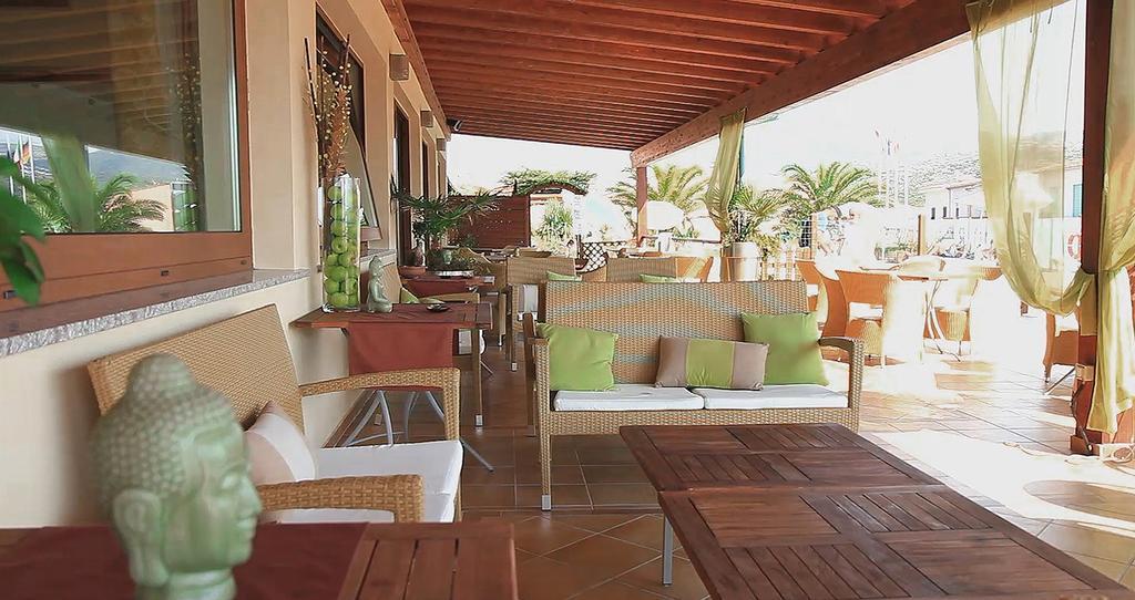 Hotel Corallo Isola Rossa Εξωτερικό φωτογραφία