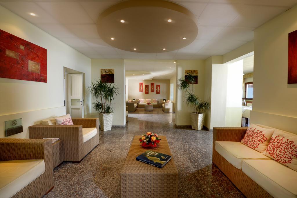 Hotel Corallo Isola Rossa Εξωτερικό φωτογραφία