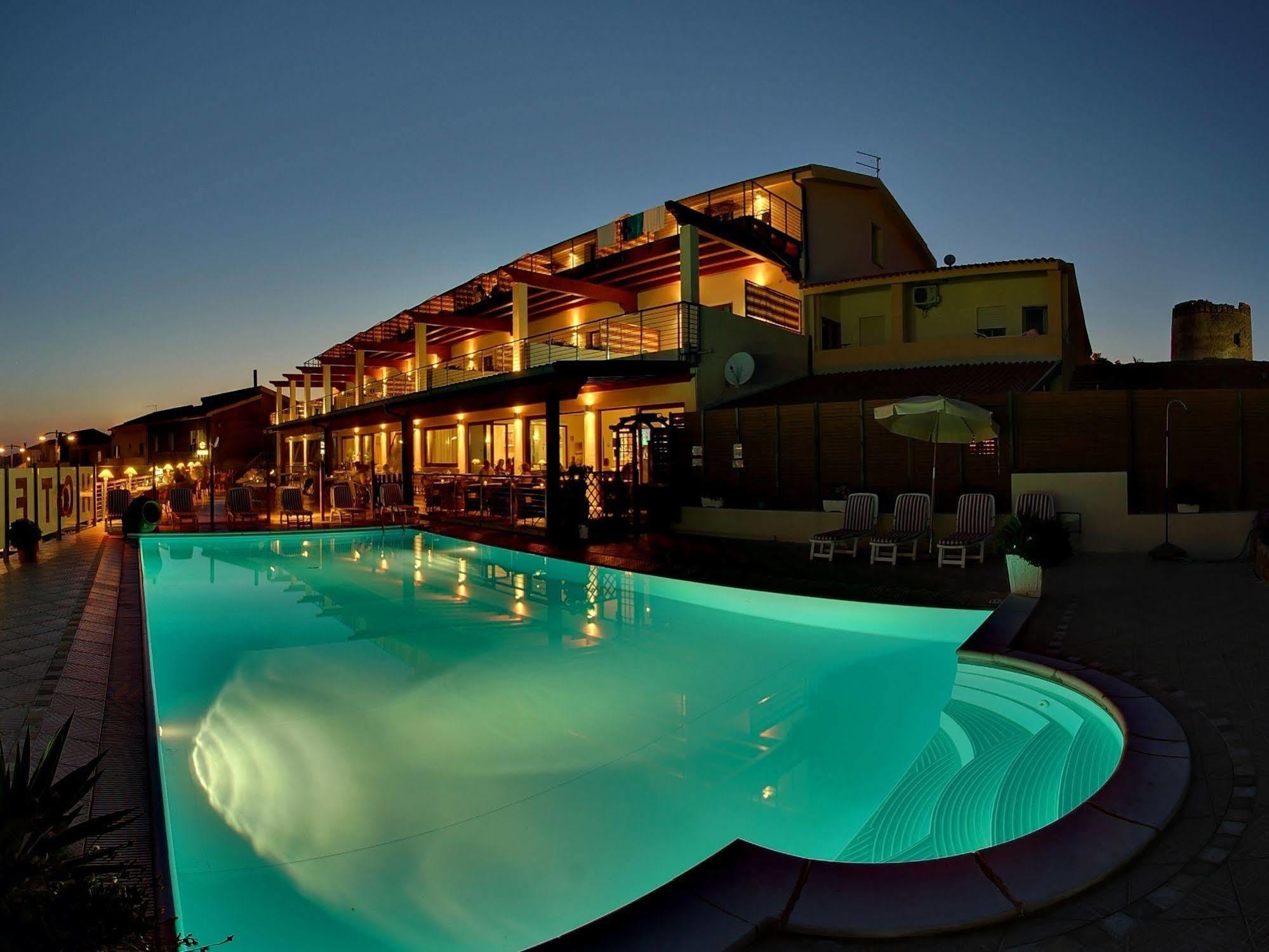 Hotel Corallo Isola Rossa Εξωτερικό φωτογραφία