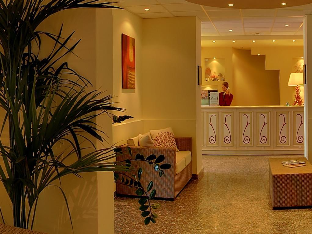 Hotel Corallo Isola Rossa Εξωτερικό φωτογραφία