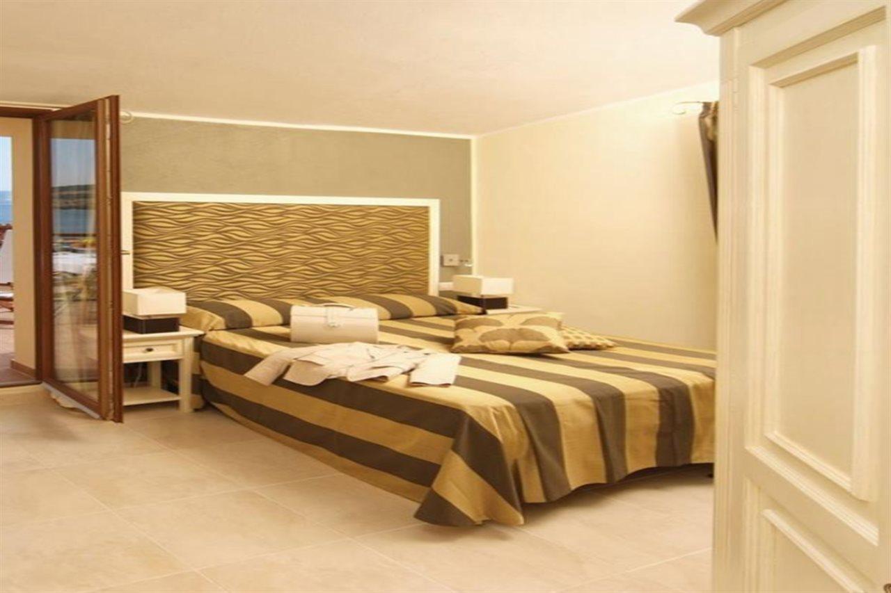 Hotel Corallo Isola Rossa Εξωτερικό φωτογραφία