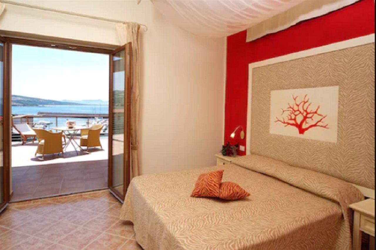 Hotel Corallo Isola Rossa Δωμάτιο φωτογραφία