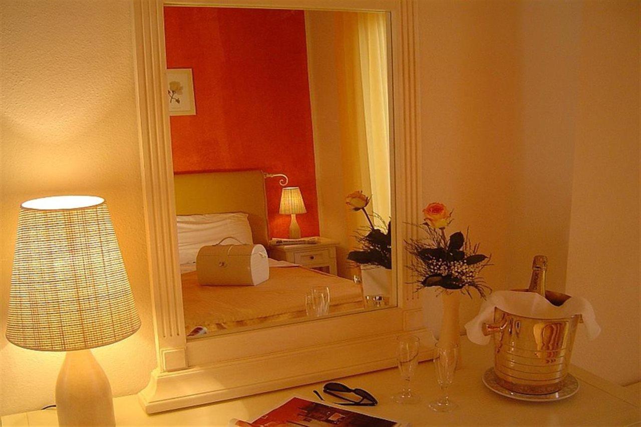 Hotel Corallo Isola Rossa Εξωτερικό φωτογραφία